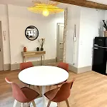 De 60 M2 Avec 2 Et Place De Parking, Coeur De Dijon