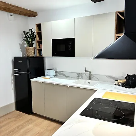 Διαμέρισμα De 60 M2 Avec 2 Et Place De Parking, Coeur De