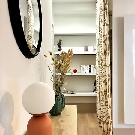 De 60 M2 Avec 2 Et Place De Parking, Coeur De *