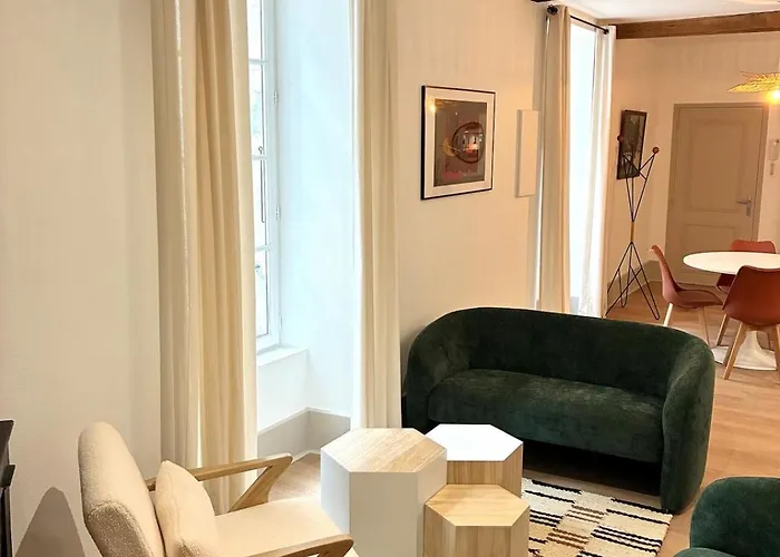 De 60 M2 Avec 2 Chambres, Cœur De Appartement *